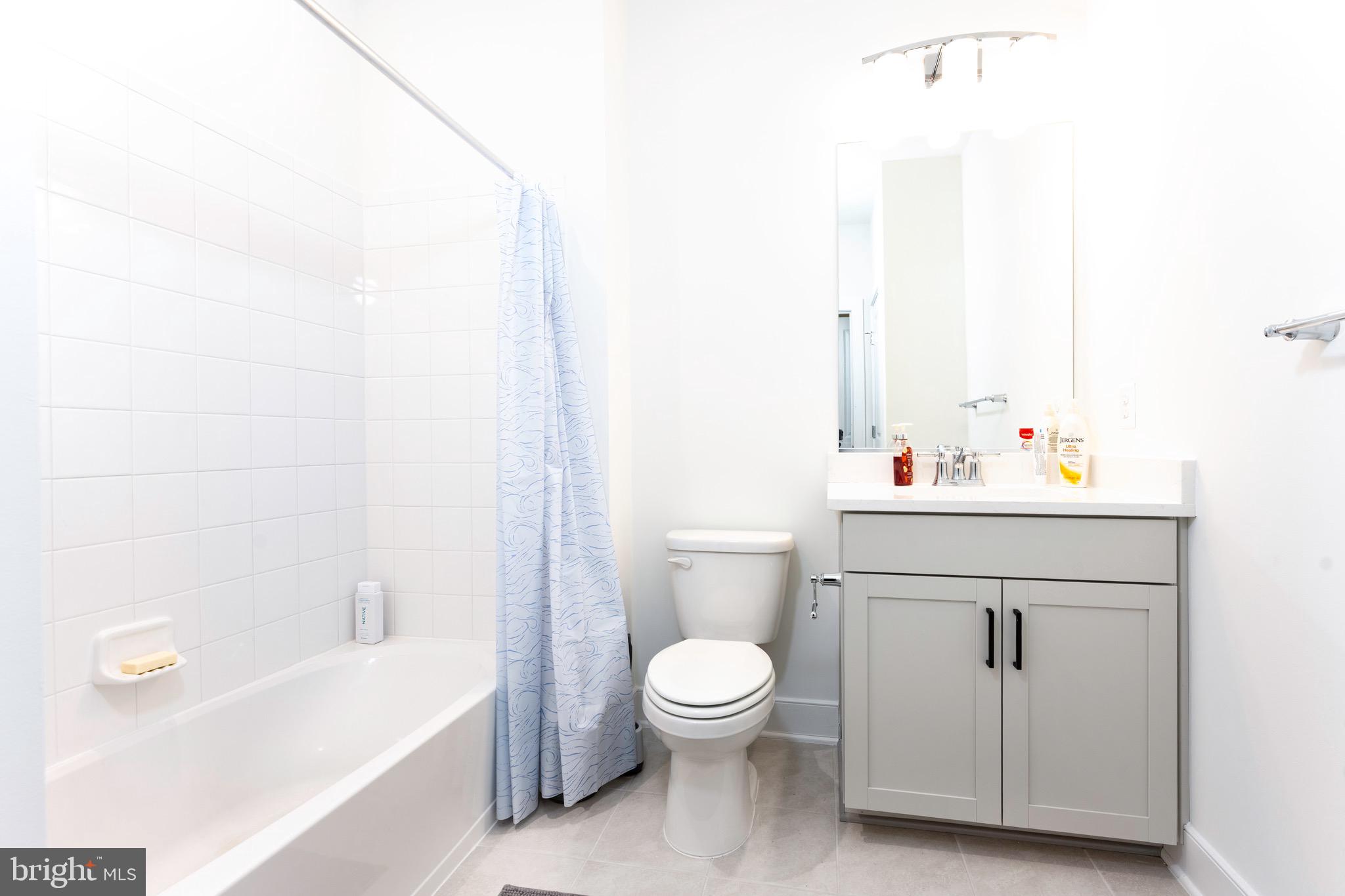 22520 Sculpin Brk Road Boyds, MD 20841 - Photo 25 of 34 Second Master Suite Bath