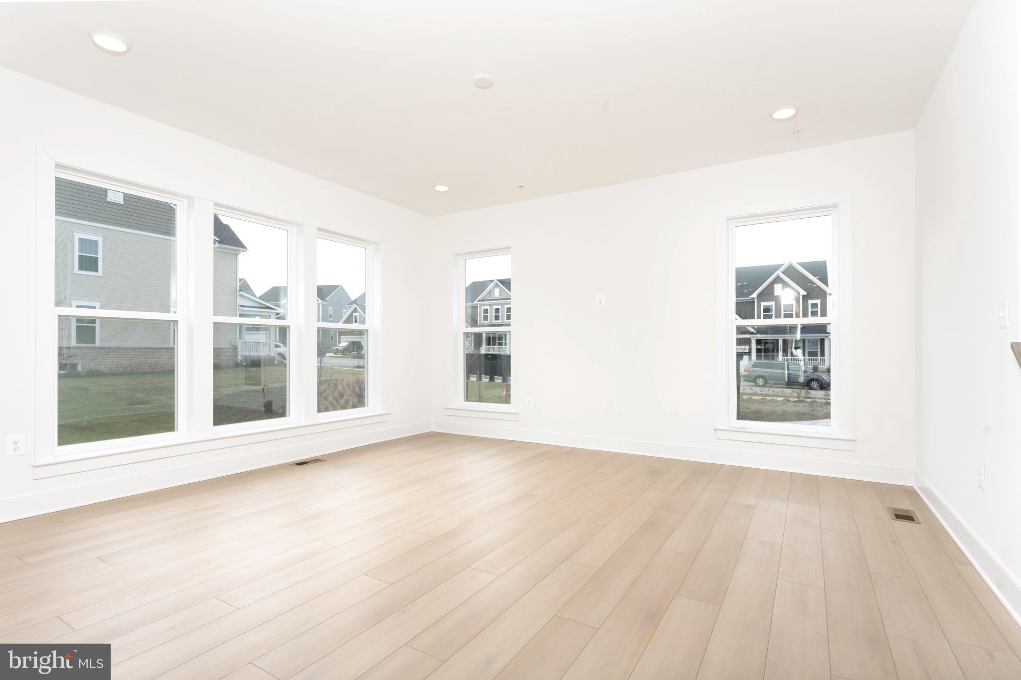22520 Sculpin Brk Road Boyds, MD 20841 - Photo 9 of 34 Living Room with Large Picture Windows