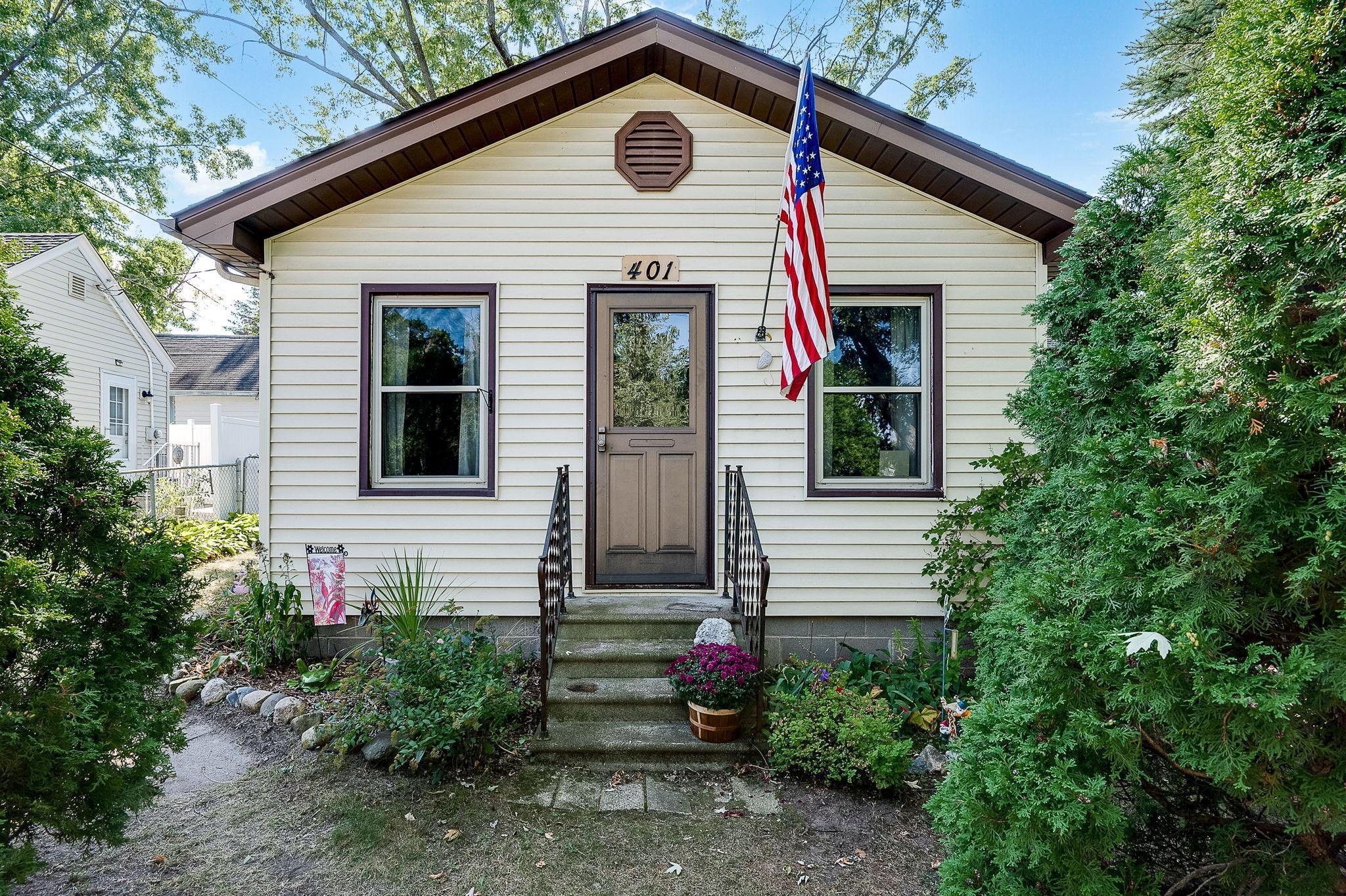 401 Stillwater Road Willernie, MN 55090 - Photo 1 of 1