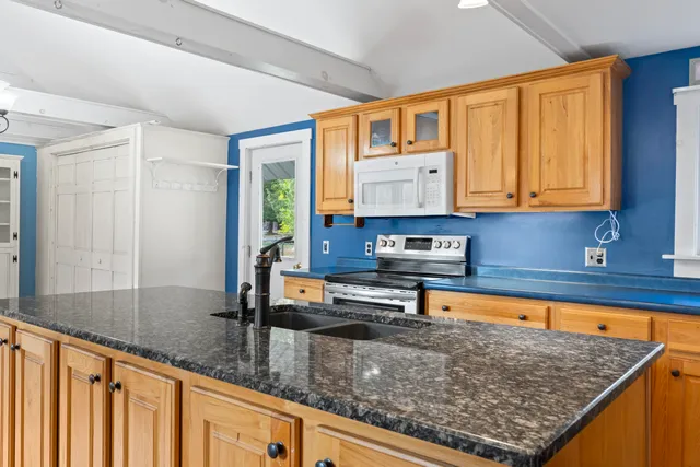 $559,000 | 82 Carll Road, Buxton, ME 04093