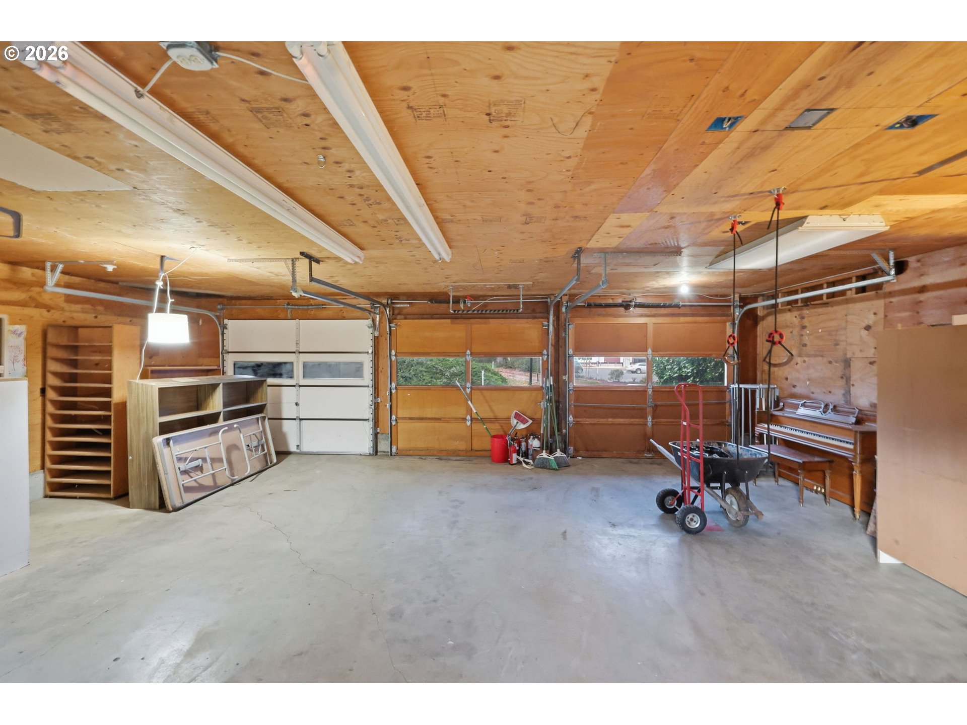 8855 Southwest Omara Street Portland, OR 97223 - Photo 34 of 37