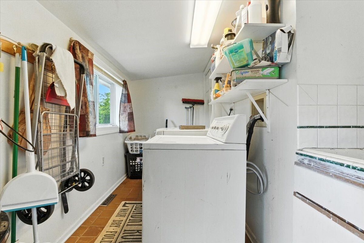 33070 North Ridge Road Grayslake, IL 60030 - Photo 11 of 24 Gallery Image 11