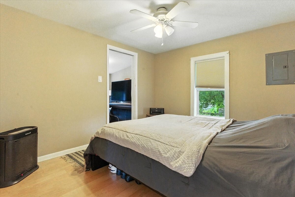 33070 North Ridge Road Grayslake, IL 60030 - Photo 13 of 24 Gallery Image 13