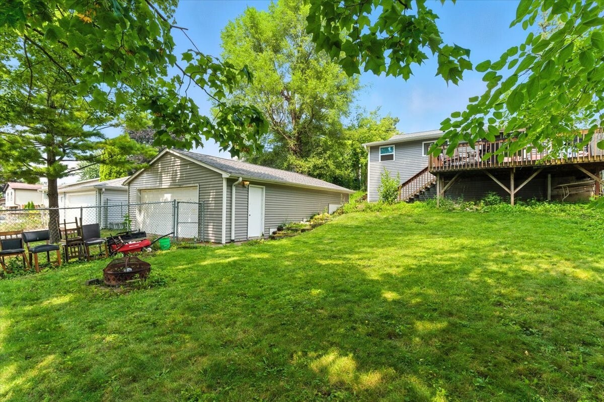 33070 North Ridge Road Grayslake, IL 60030 - Photo 21 of 24 Gallery Image 21