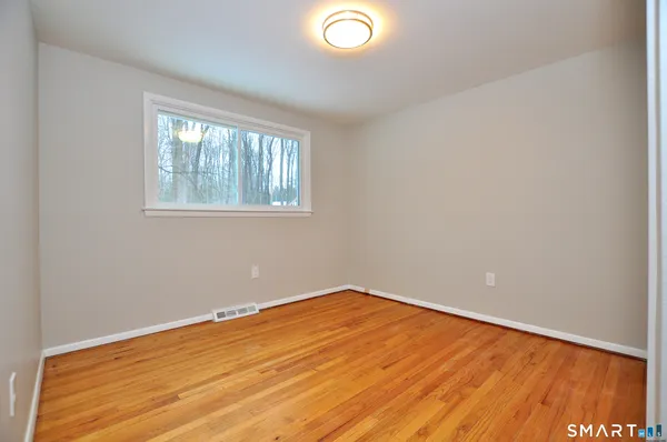 $3,900 | 25 Red Stone Drive, Simsbury, CT 06089