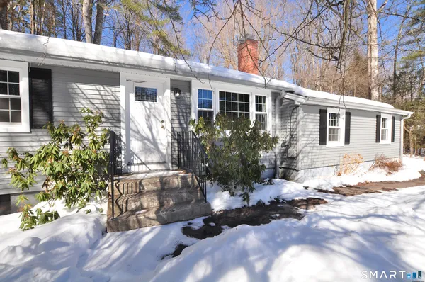 $3,900 | 25 Red Stone Drive, Simsbury, CT 06089