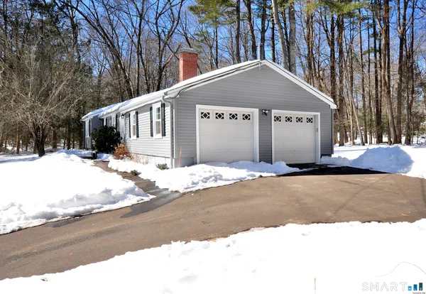 $3,900 | 25 Red Stone Drive, Simsbury, CT 06089