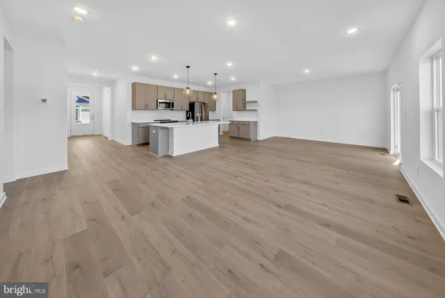 $449,990 | 14966 Channel Run, Ellendale, DE 19941