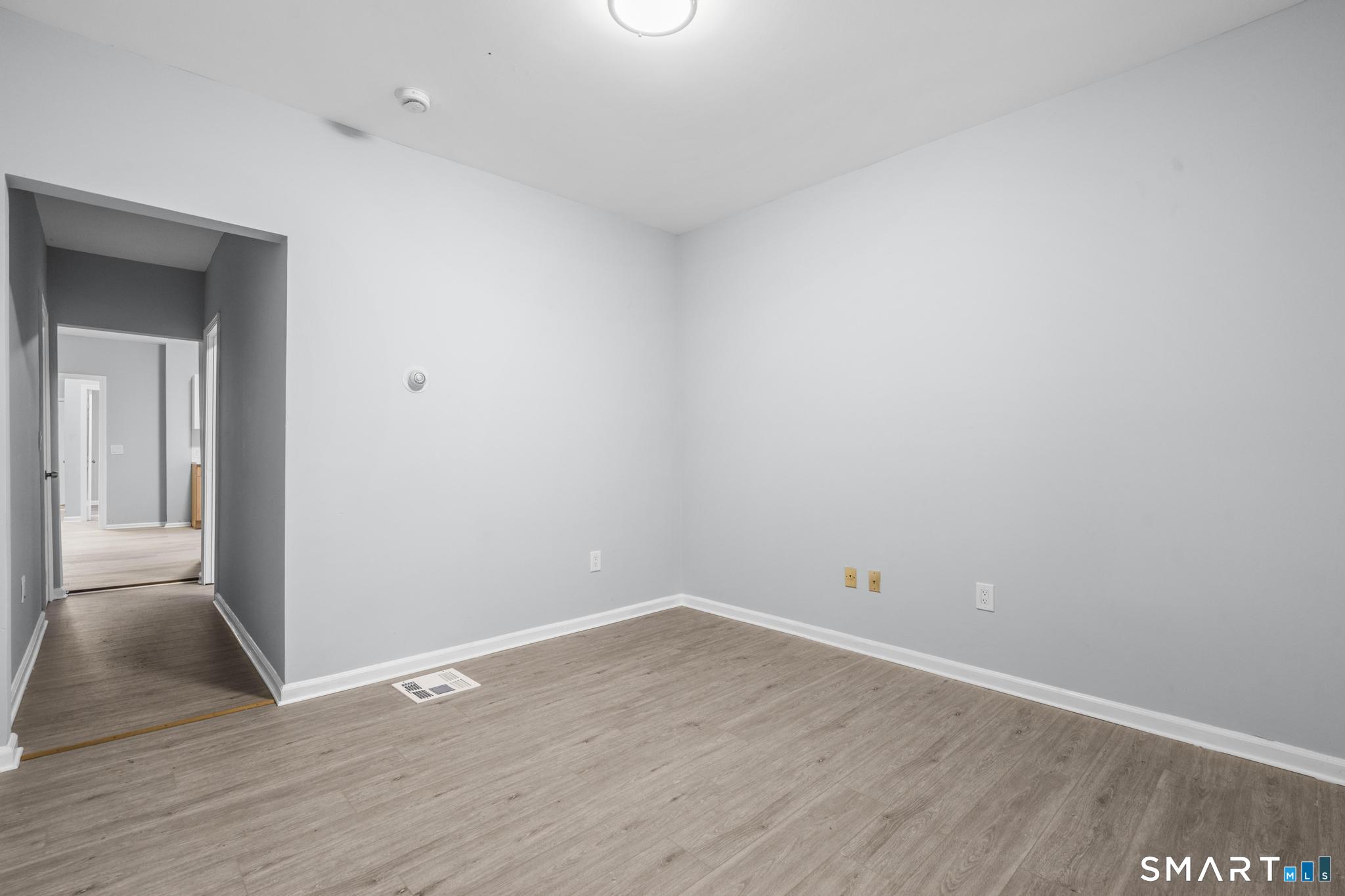 301 Poplar Street Bridgeport, CT 06605 - Photo 11 of 31