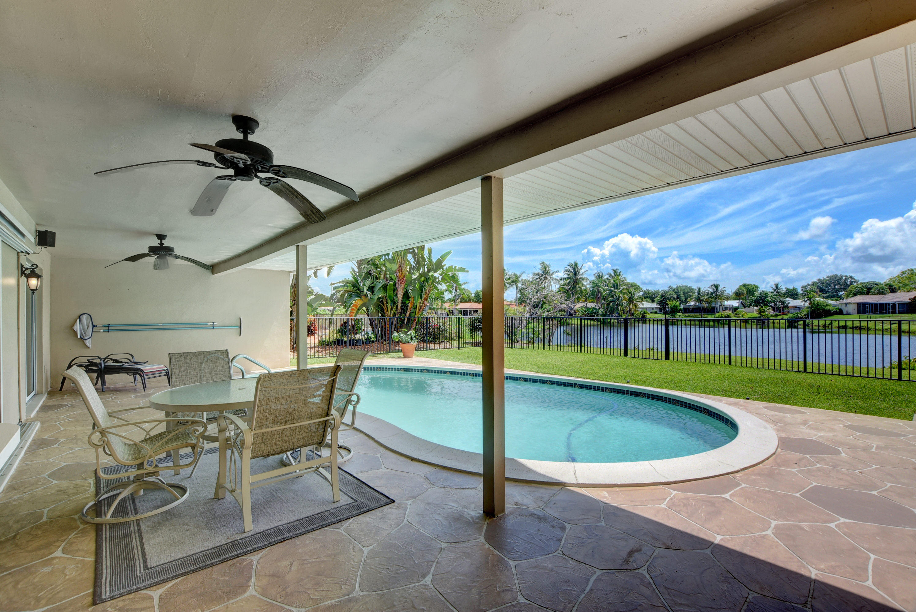 152 Northwest 11th Avenue Boca Raton, FL 33486 - Photo 29 of 33 Covered Patio
