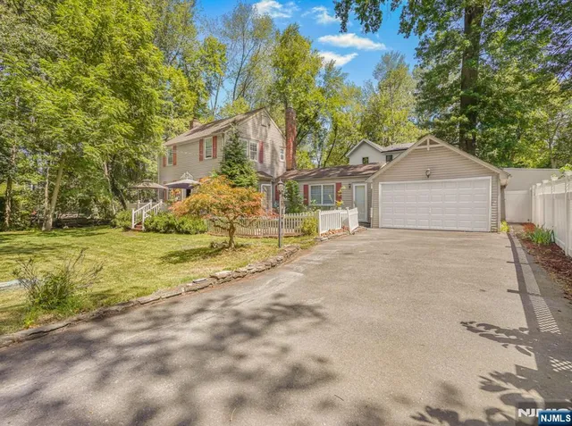 $774,998 | 51 Julia Street, Closter, NJ 07624