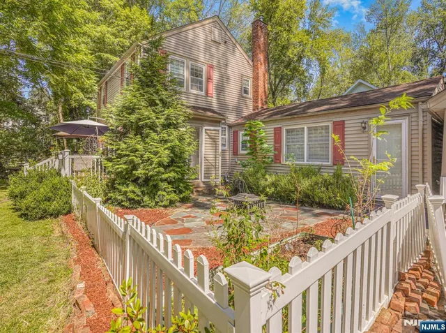 $774,998 | 51 Julia Street, Closter, NJ 07624