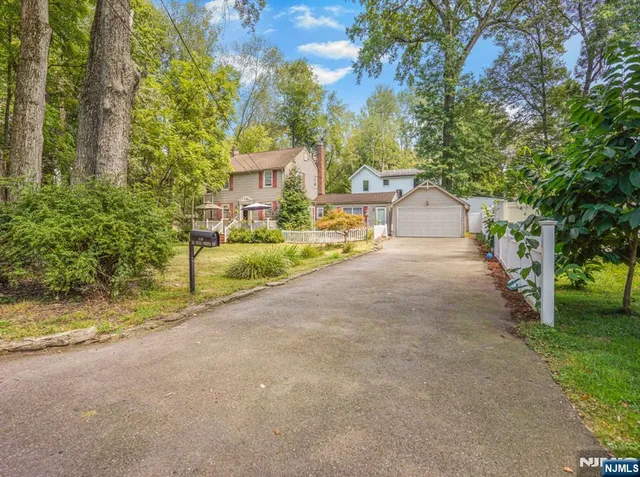 $774,998 | 51 Julia Street, Closter, NJ 07624