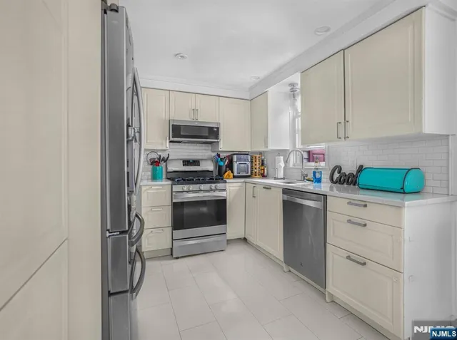 $774,998 | 51 Julia Street, Closter, NJ 07624