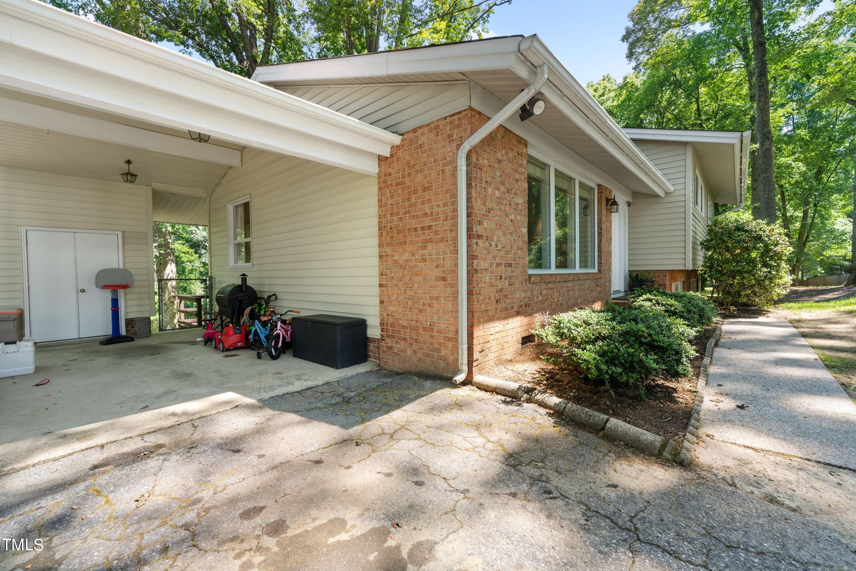 700 Catawba Street Raleigh, NC 27609 - Photo 4 of 34 _DSC4490