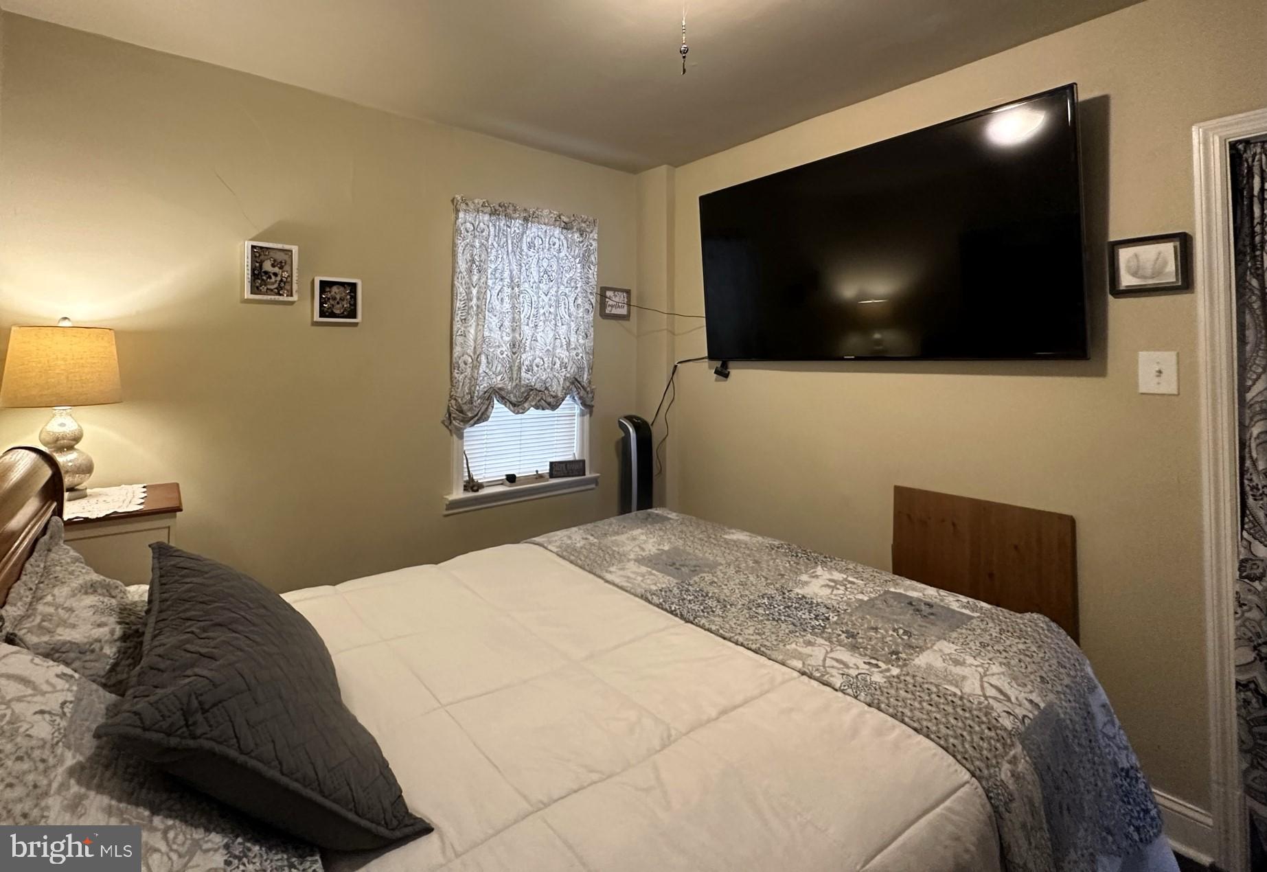 1001 Clements Bridge Road Barrington, NJ 08007 - Photo 18 of 58 1st Floor Apt Bedroom # 1