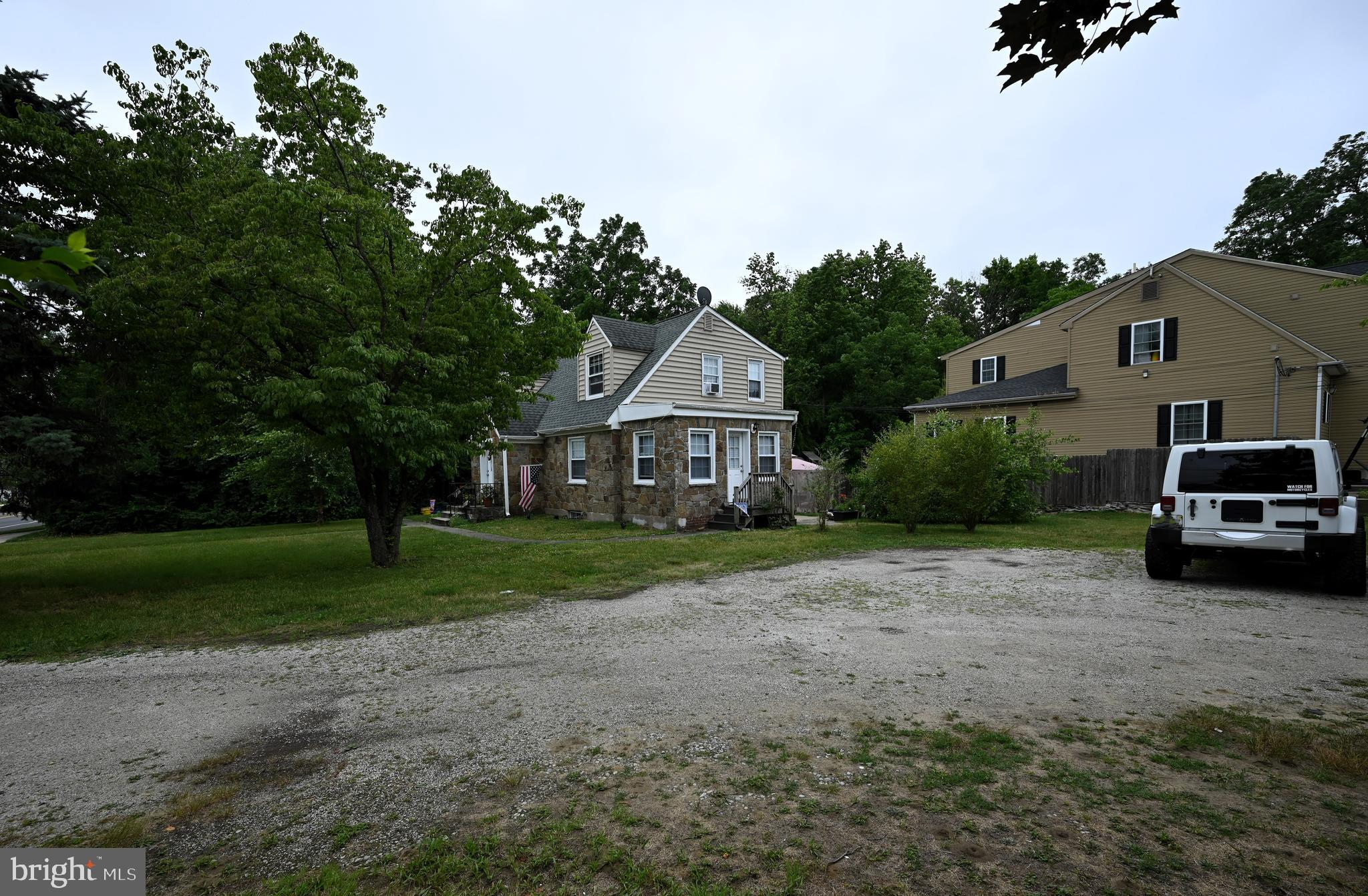 1001 Clements Bridge Road Barrington, NJ 08007 - Photo 41 of 58 Driveway from CBR