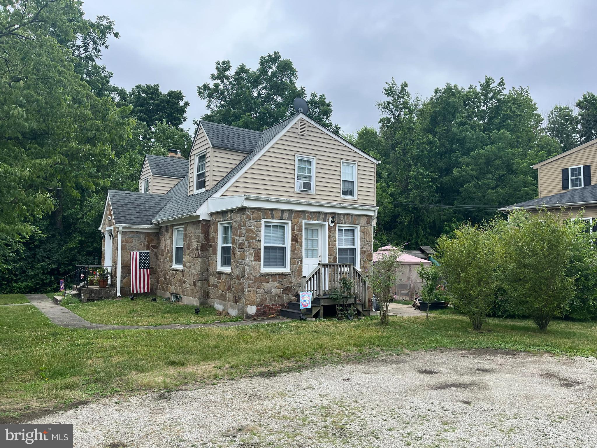1001 Clements Bridge Road Barrington, NJ 08007 - Photo 7 of 58 Right Side / Front