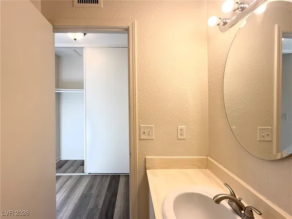 $2,300 | 3129 Floral Vista Avenue, Henderson, NV 89014