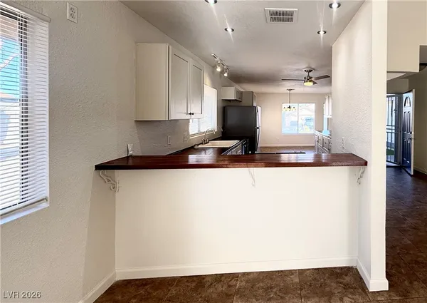 $2,300 | 3129 Floral Vista Avenue, Henderson, NV 89014