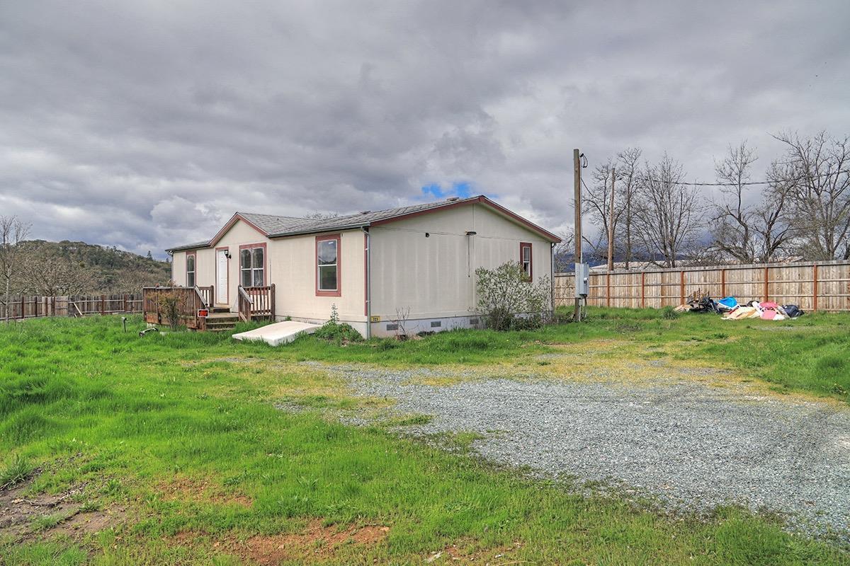 323 Harris Road Grants Pass, OR 97526 - Photo 2 of 23 Additional Photo