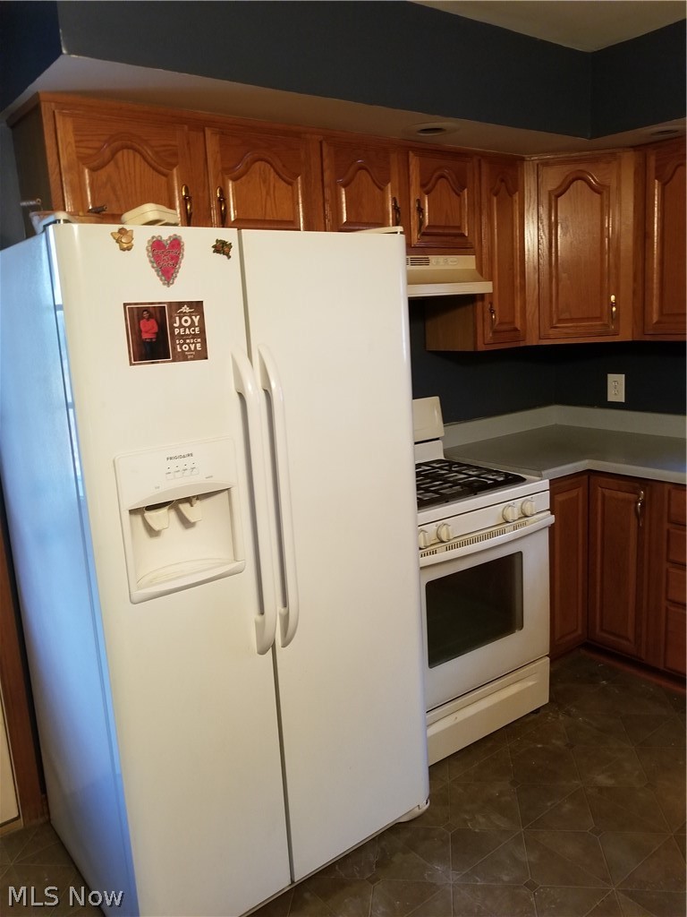 1596 Riverside Drive Akron, OH 44310 - Photo 10 of 15 Gallery Image 10