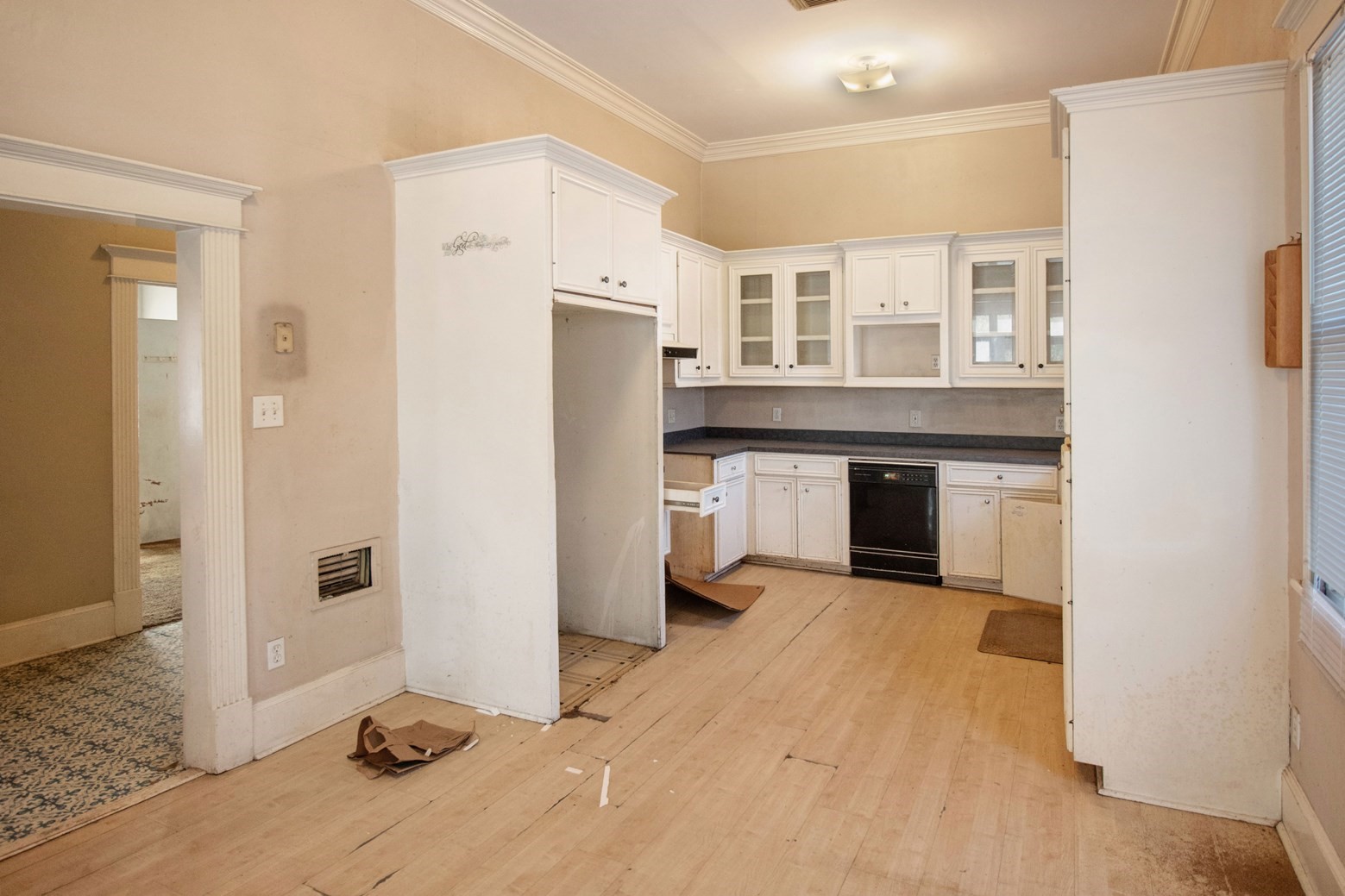 1335 Yale Street Houston, TX 77008 - Photo 9 of 13