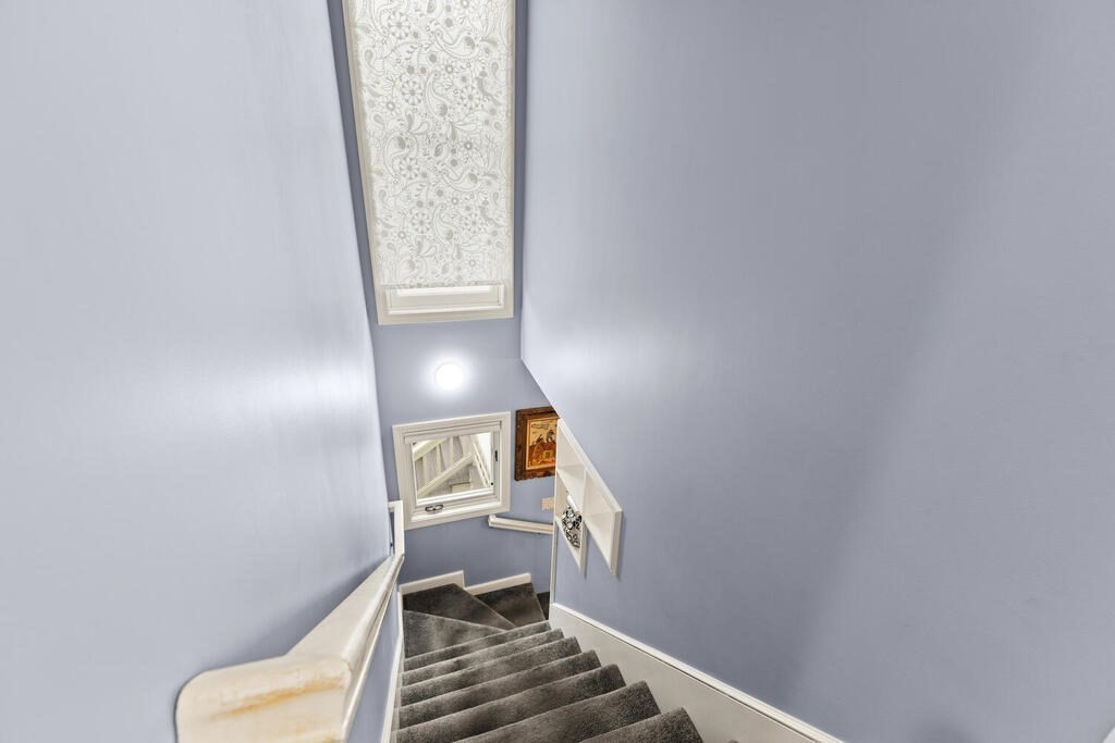 6 Pear Tree Drive Canton, MA 02021 - Photo 11 of 33 a bathroom with a toilet