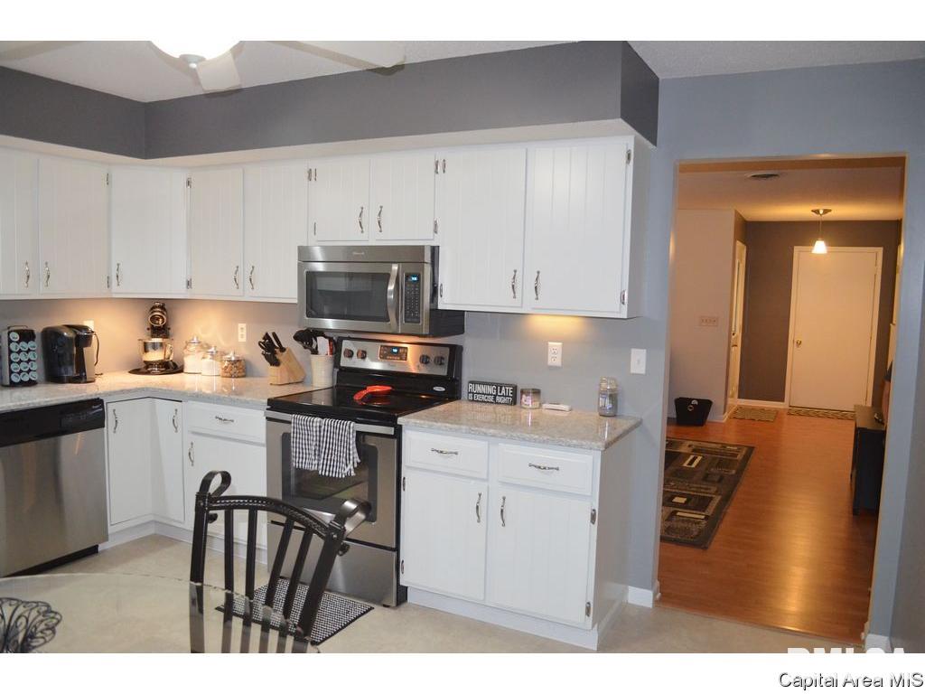 4147 Pickfair Road Springfield, IL 62703 - Photo 8 of 25