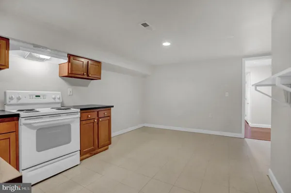 $995 | 421 Elrino Street, Unit B, Baltimore, MD 21224