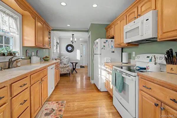 $579,900 | 72 Harris Street, Patchogue, NY 11772