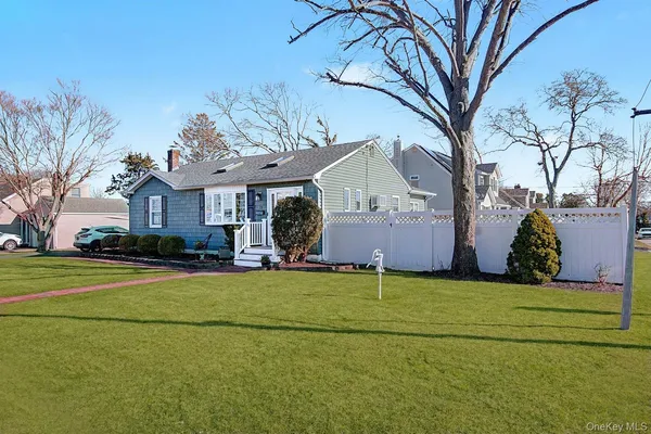 $579,900 | 72 Harris Street, Patchogue, NY 11772