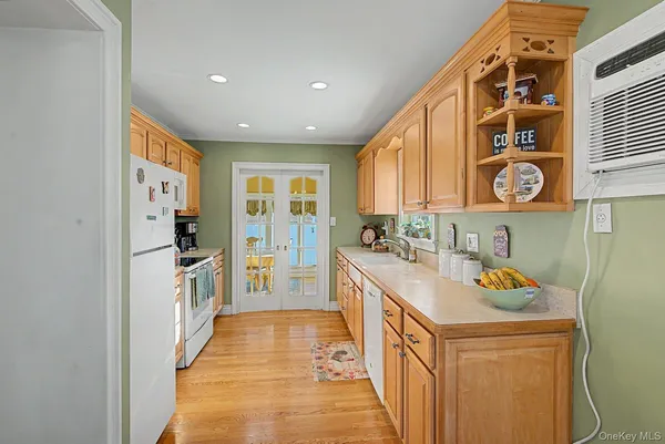 $579,900 | 72 Harris Street, Patchogue, NY 11772