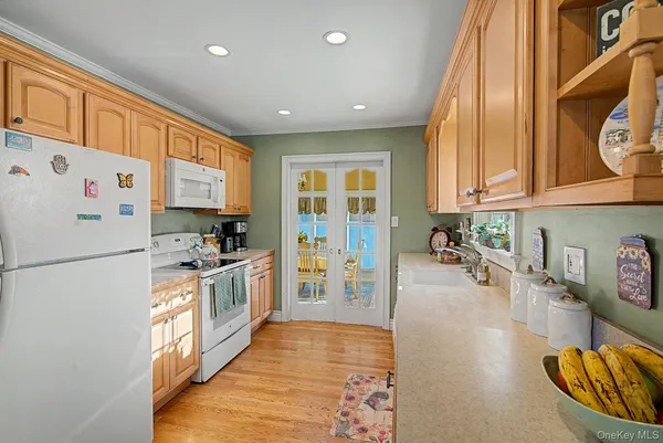$579,900 | 72 Harris Street, Patchogue, NY 11772