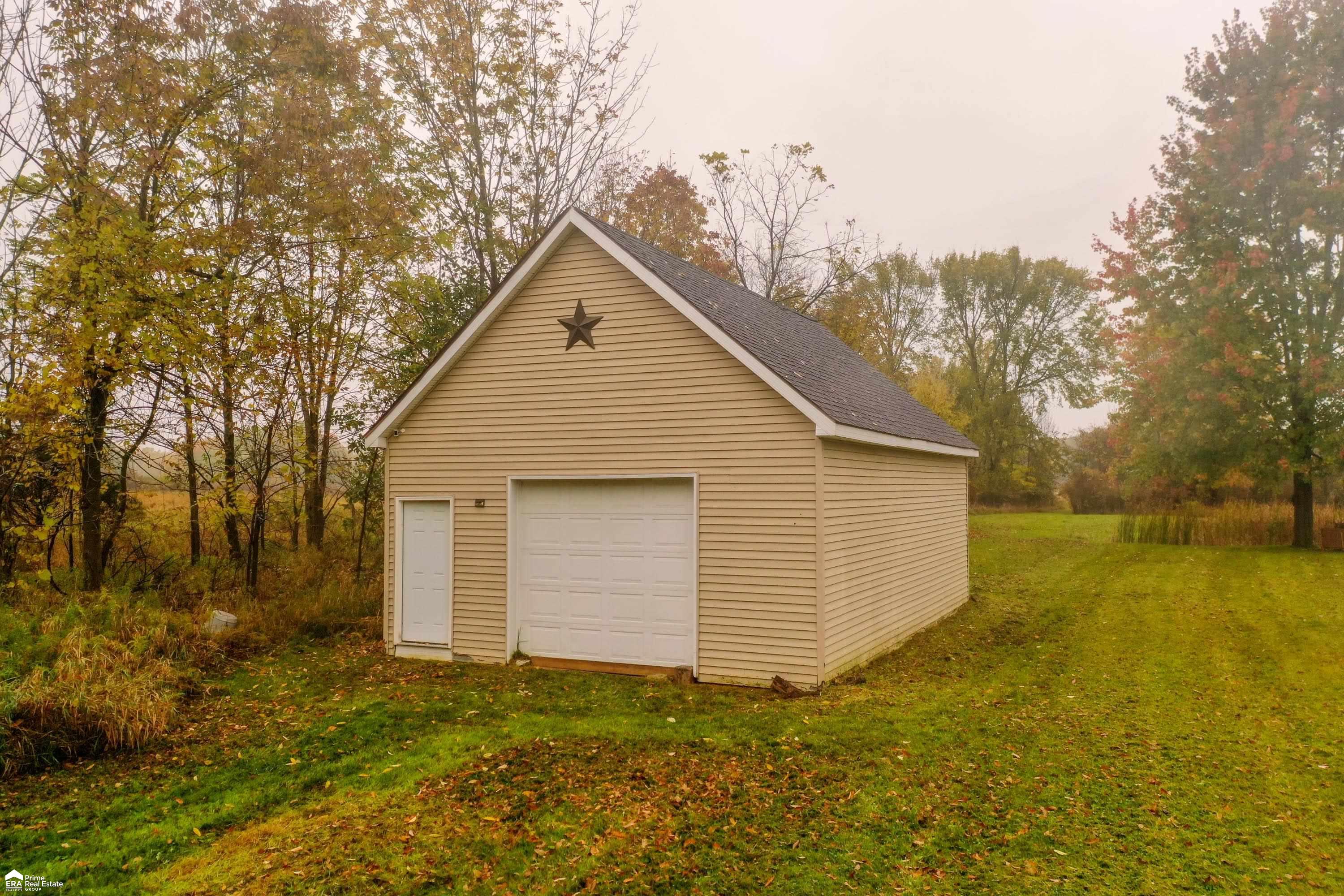 6228 Smith Road Linden, MI 48451 - Photo 33 of 39