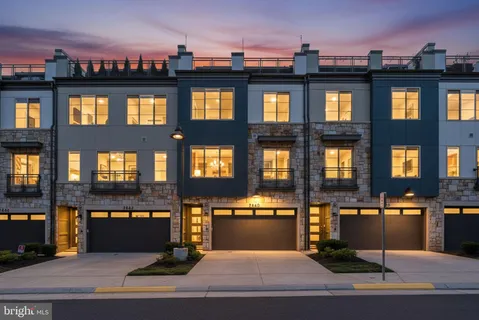 $899,900 | 2840 Red Star Lane, Alexandria, VA 22303