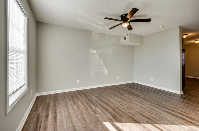 $990,000 | 525 Patriot Park Court, Clarksville, TN 37042