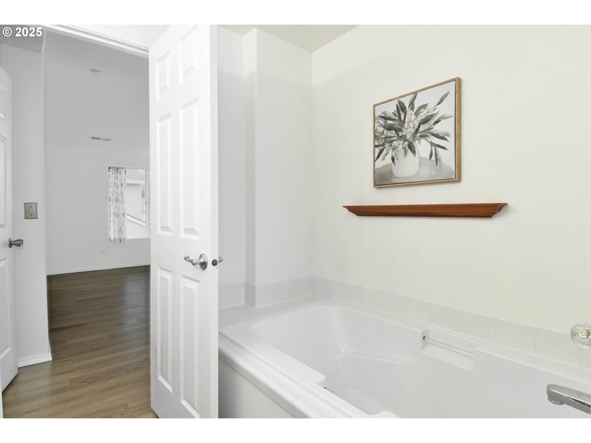 35550 Edie's Way St. Helens, OR 97051 - Photo 25 of 34 a bathroom with a bathtub and a shower
