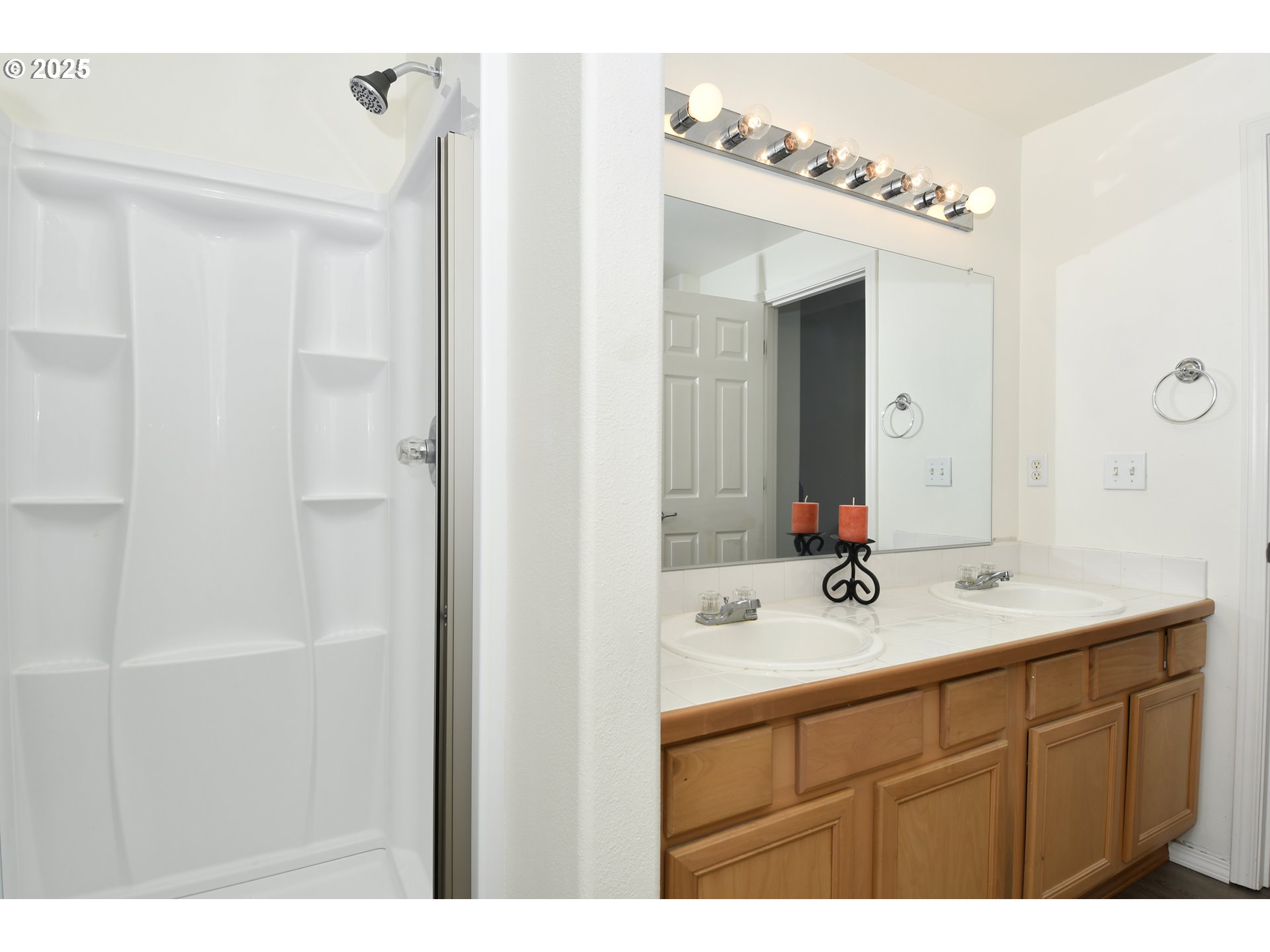 35550 Edie's Way St. Helens, OR 97051 - Photo 26 of 34 a bathroom with a sink and a mirror