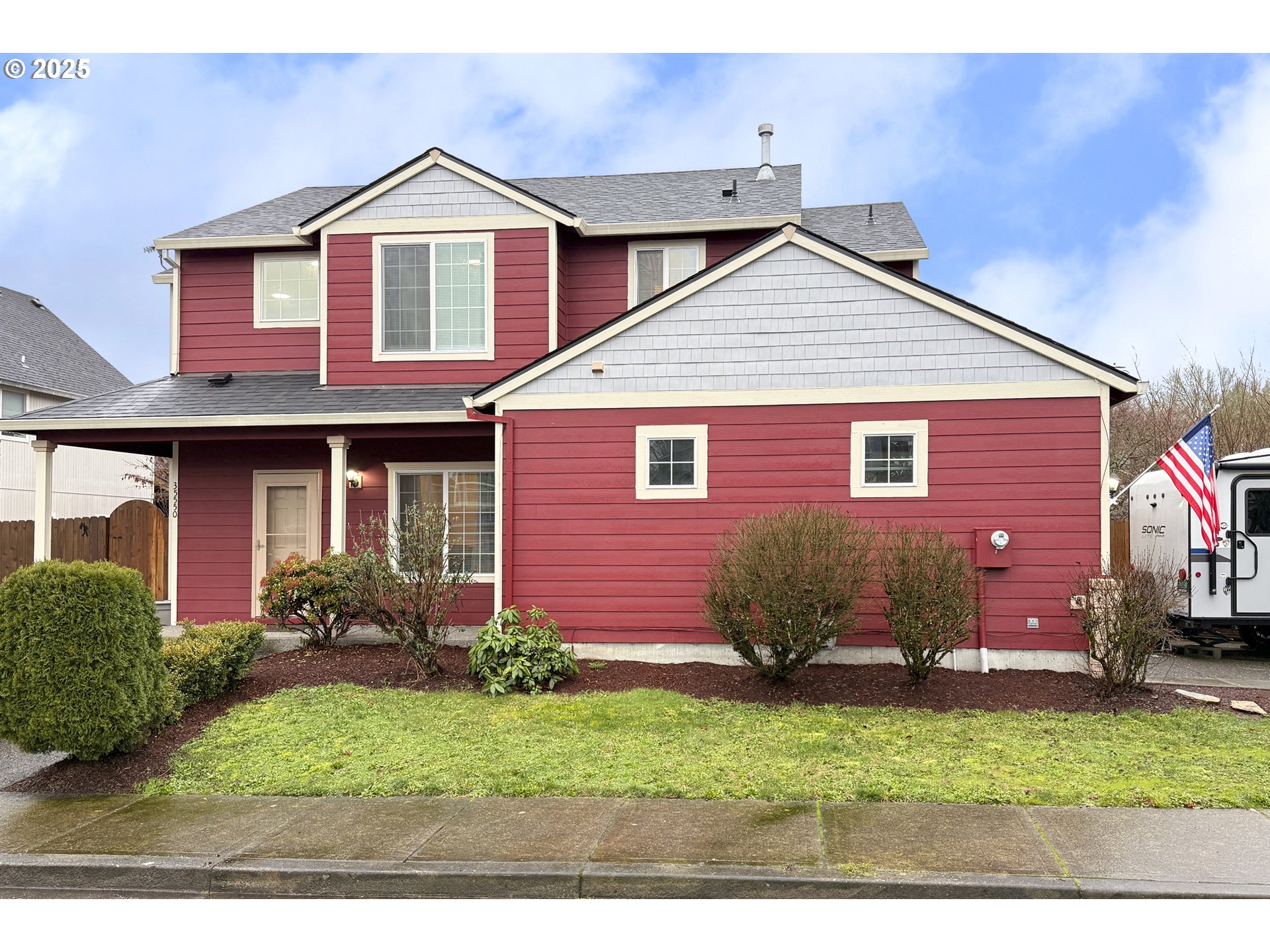 35550 Edie's Way St. Helens, OR 97051 - Photo 32 of 34 a front view of a house with garden