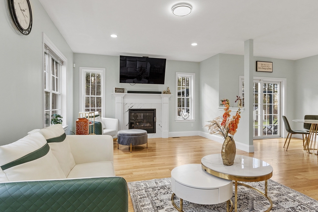 27 Spring Road Westborough, MA 01581 - Photo 10 of 41