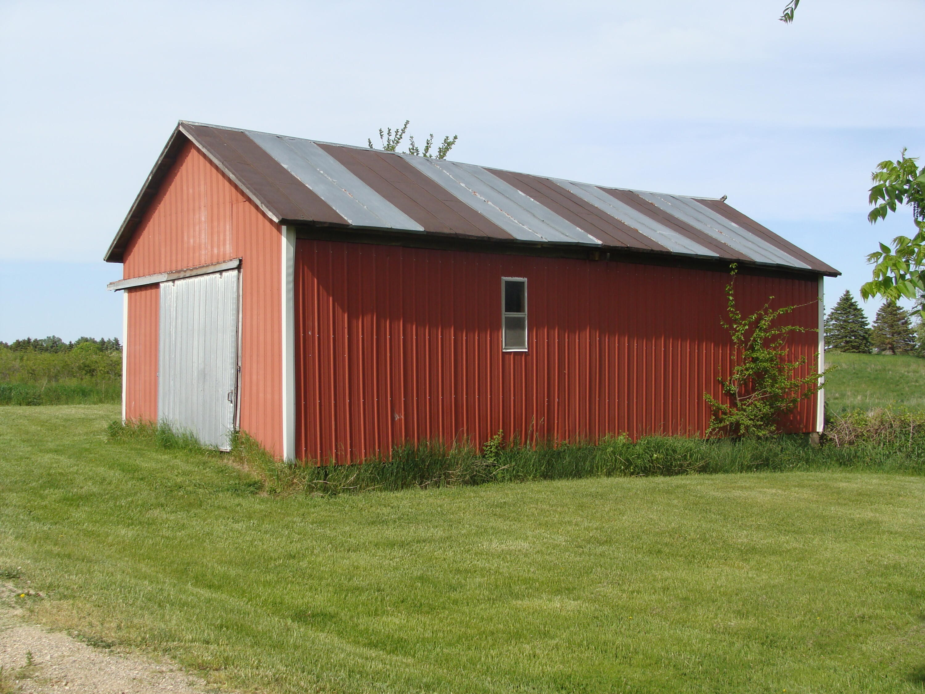 8415 Borden Road Muir, MI 48860 - Photo 7 of 28 DSC07944