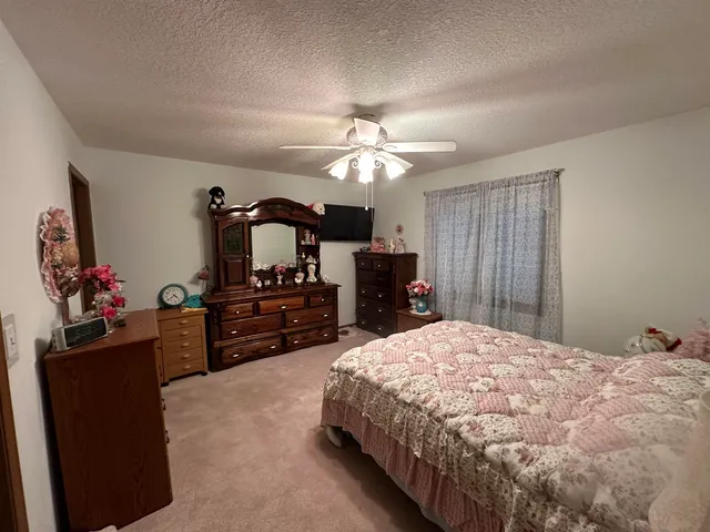 $215,000 | 2610 38th Street, Unit 2610, Moline, IL 61265