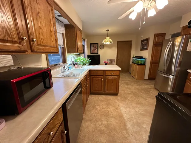 $215,000 | 2610 38th Street, Unit 2610, Moline, IL 61265