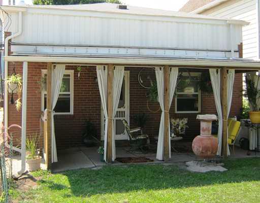200 Colfax Street Springdale, PA 15144 - Photo 14 of 15 Exterior Back.