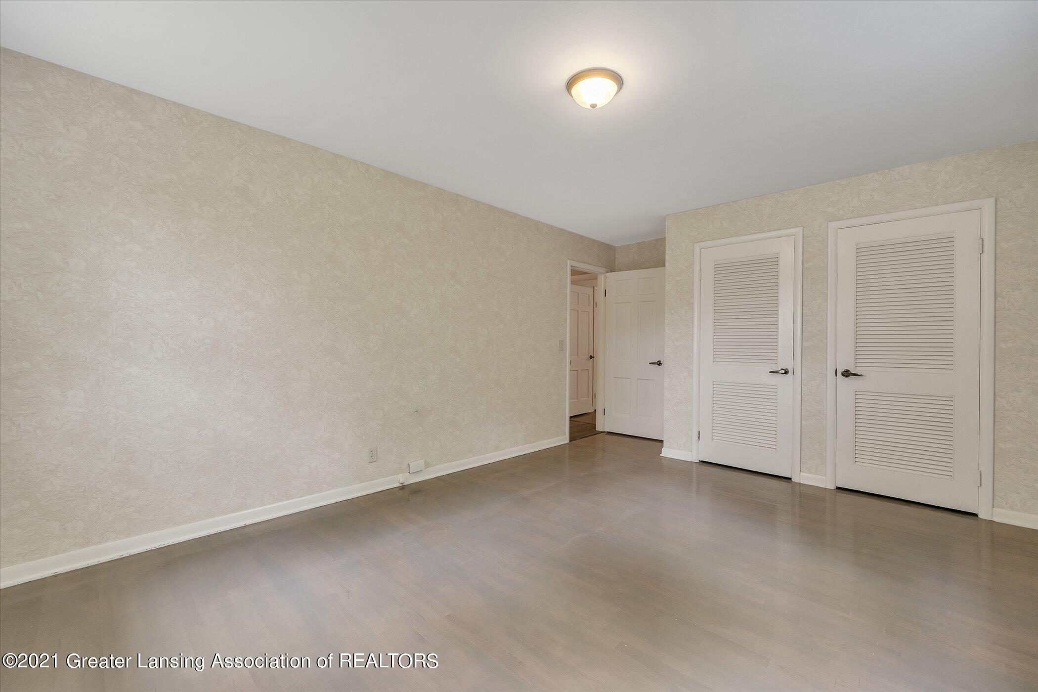 4005 Barton Road Lansing, MI 48917 - Photo 20 of 32 21-4005 Barton Rd-Windowstill Real Estat