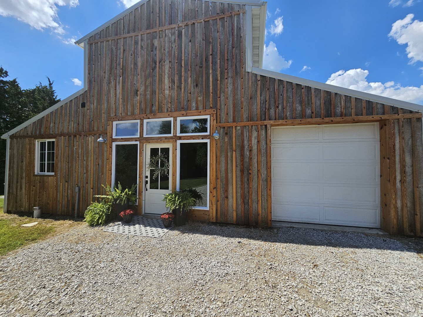2673 County Farm Road Salem, IL 62881 - Photo 2 of 39 Gallery Image 2