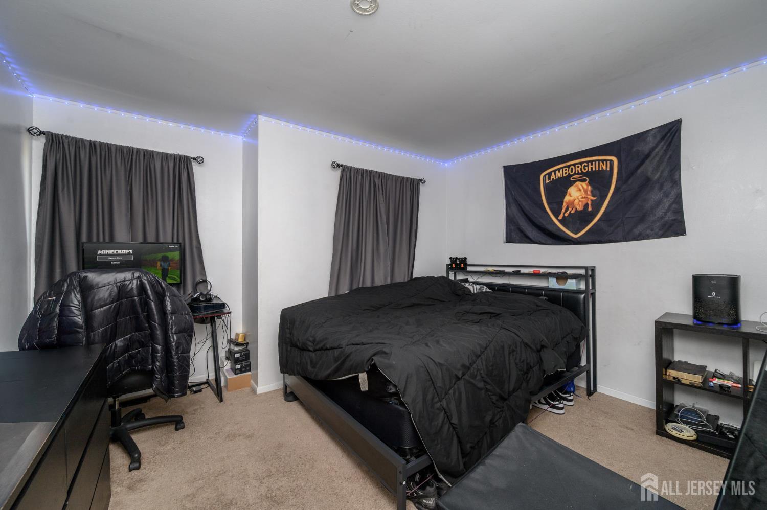127 Chaucer Road Mount Laurel, NJ 08054 - Photo 39 of 43 a bedroom with a bed and a closet