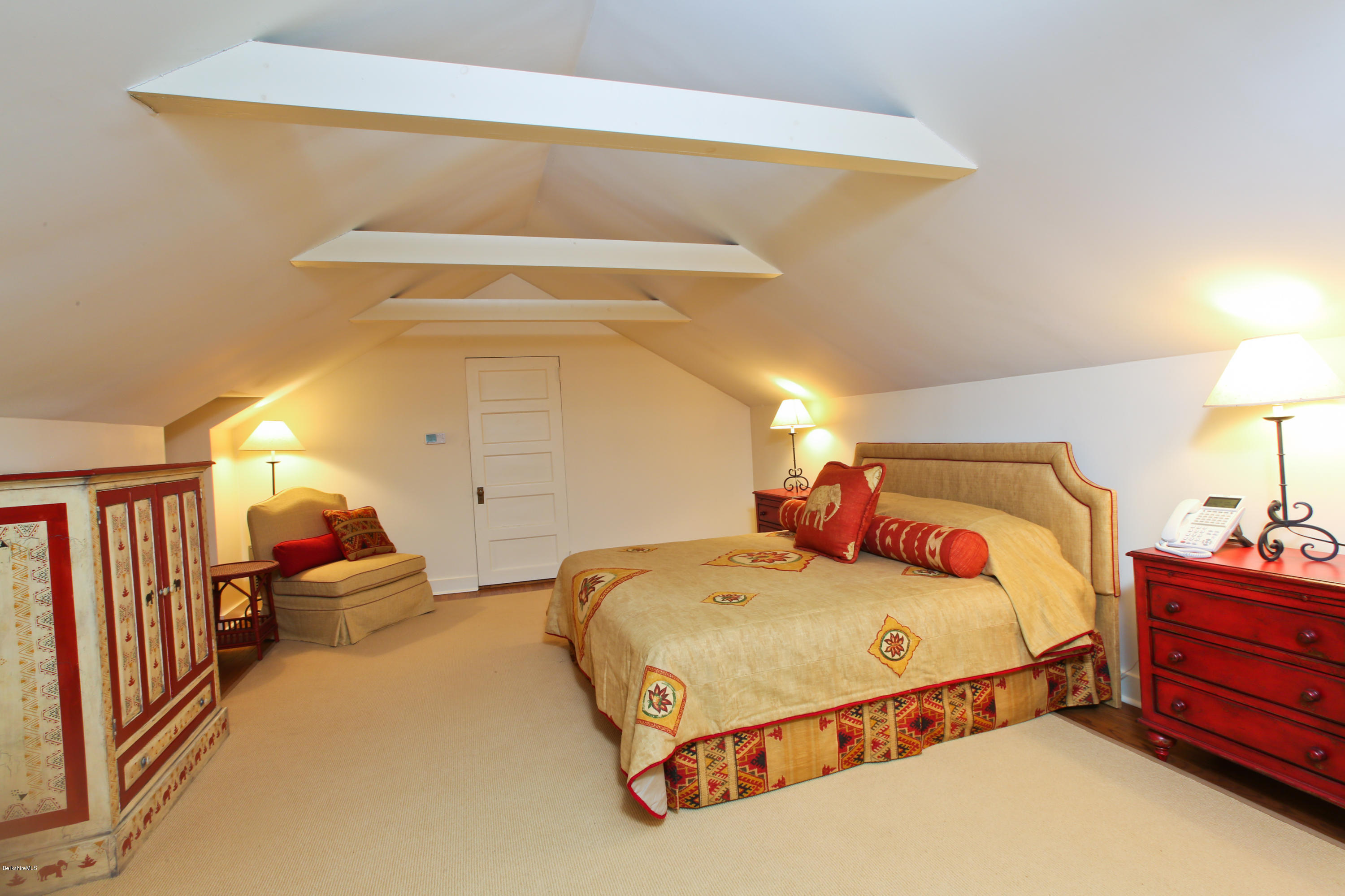 3 Ice Glen Road Stockbridge, MA 01262 - Photo 43 of 44 25. guest bedroom in SnuggeryAS9A9342