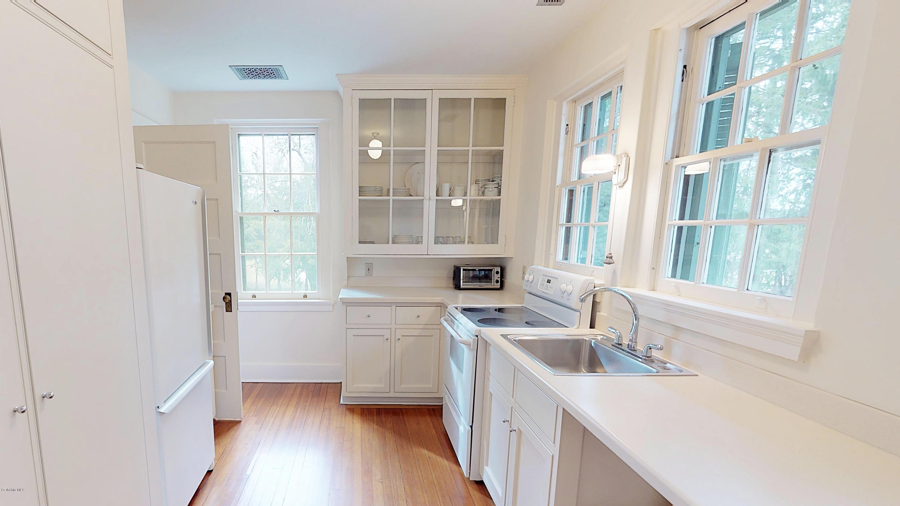 3 Ice Glen Road Stockbridge, MA 01262 - Photo 44 of 44 Ice-Glen-Guest-Snuggery Kitchen